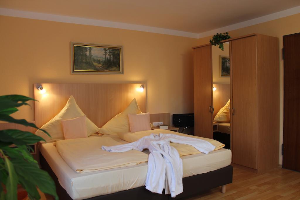 Hotel Brigitte Bad Krozingen Pokój zdjęcie